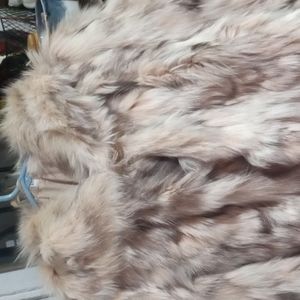 Sm. real fox fur coat. Made in Greece.
